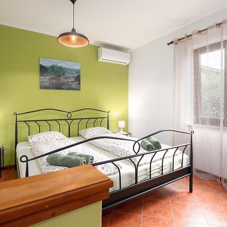 Studio Apartment Vrsar Exterior photo