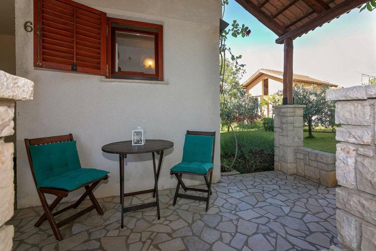 Studio Apartment Vrsar Exterior photo
