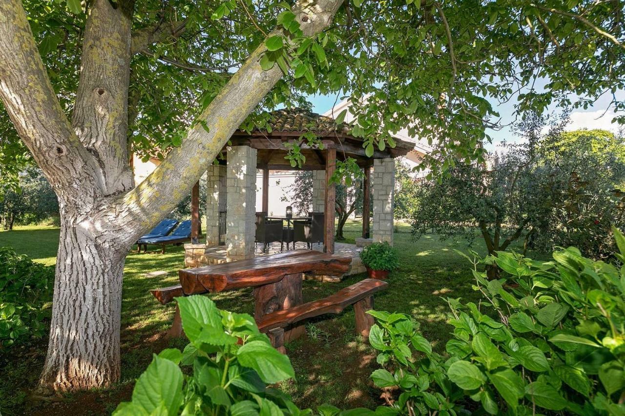 Studio Apartment Vrsar Exterior photo